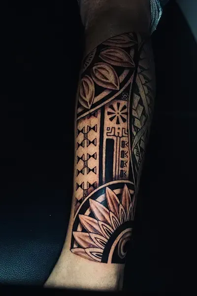 Tatouages-polynesien-moderne-8
